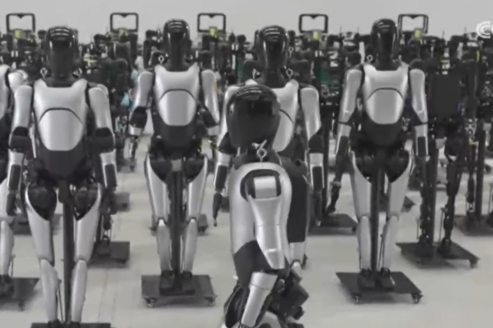 央视报道！揭秘南宫28ng机器人量产超级工厂